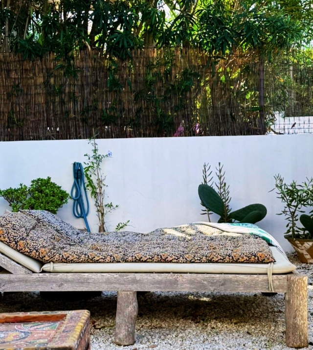 Resa Estates Ibiza Cala Tarida first line 3 bedrooms garden 3.jpg